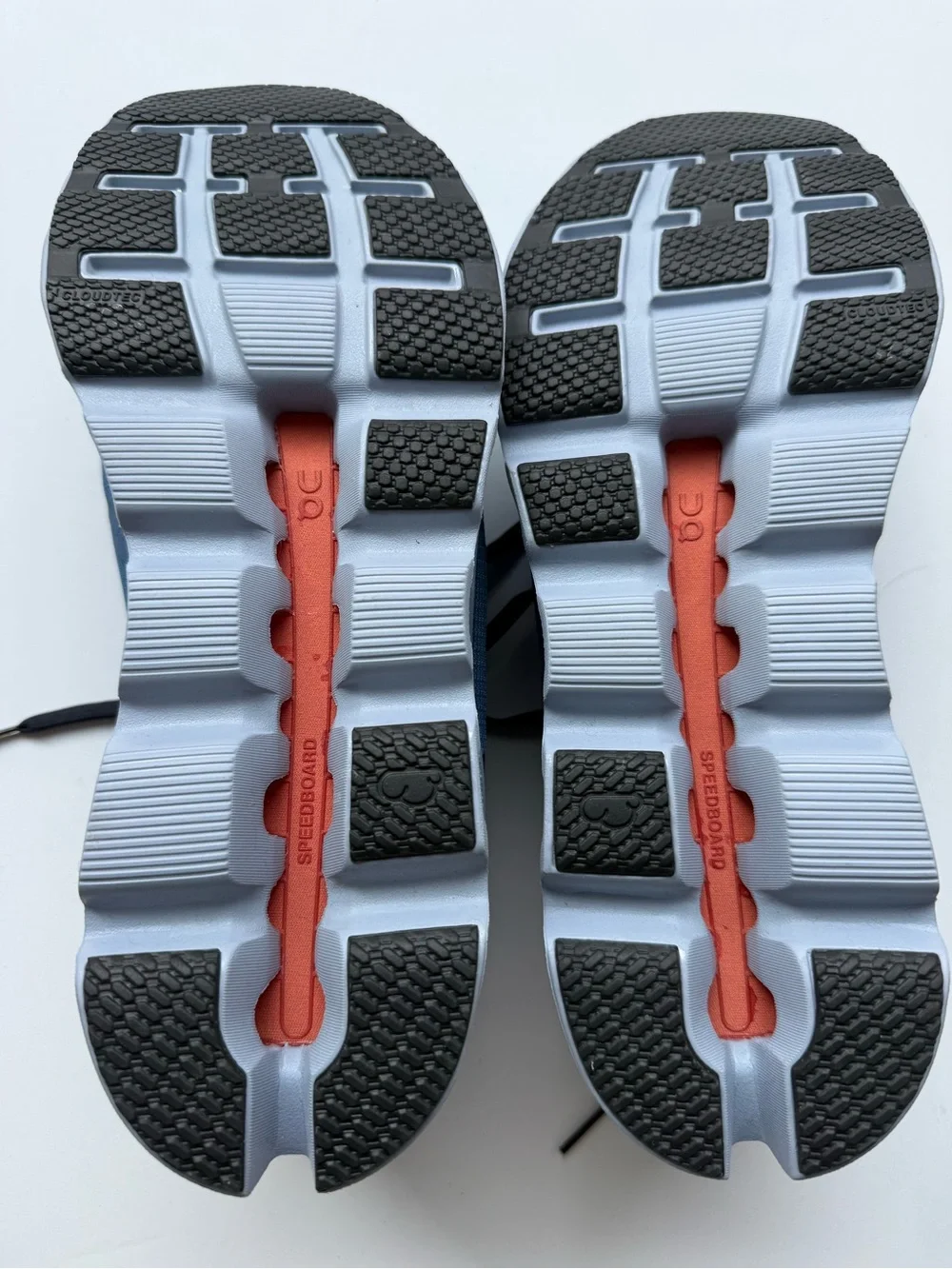 On Cloudstratus running shoes men’s 13